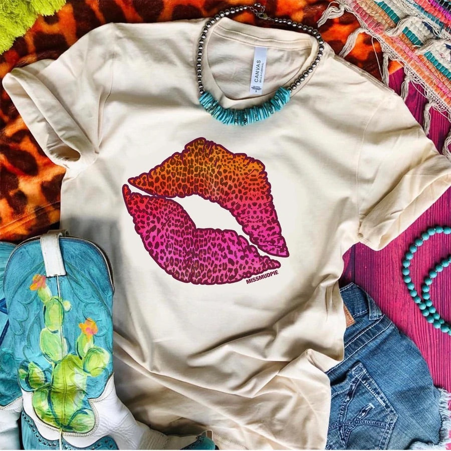 Leopard Print Sunset Lips Cream Graphic Tee