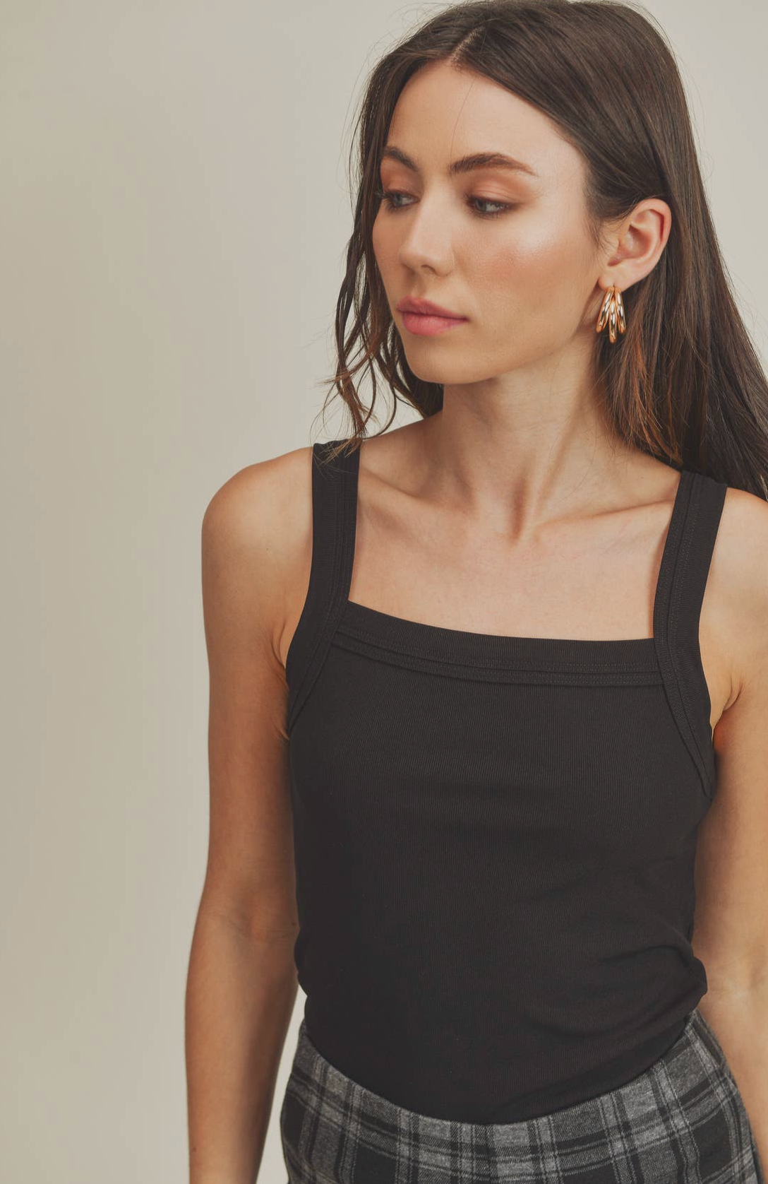 Joana Simple Black Ribbed Knit Tank