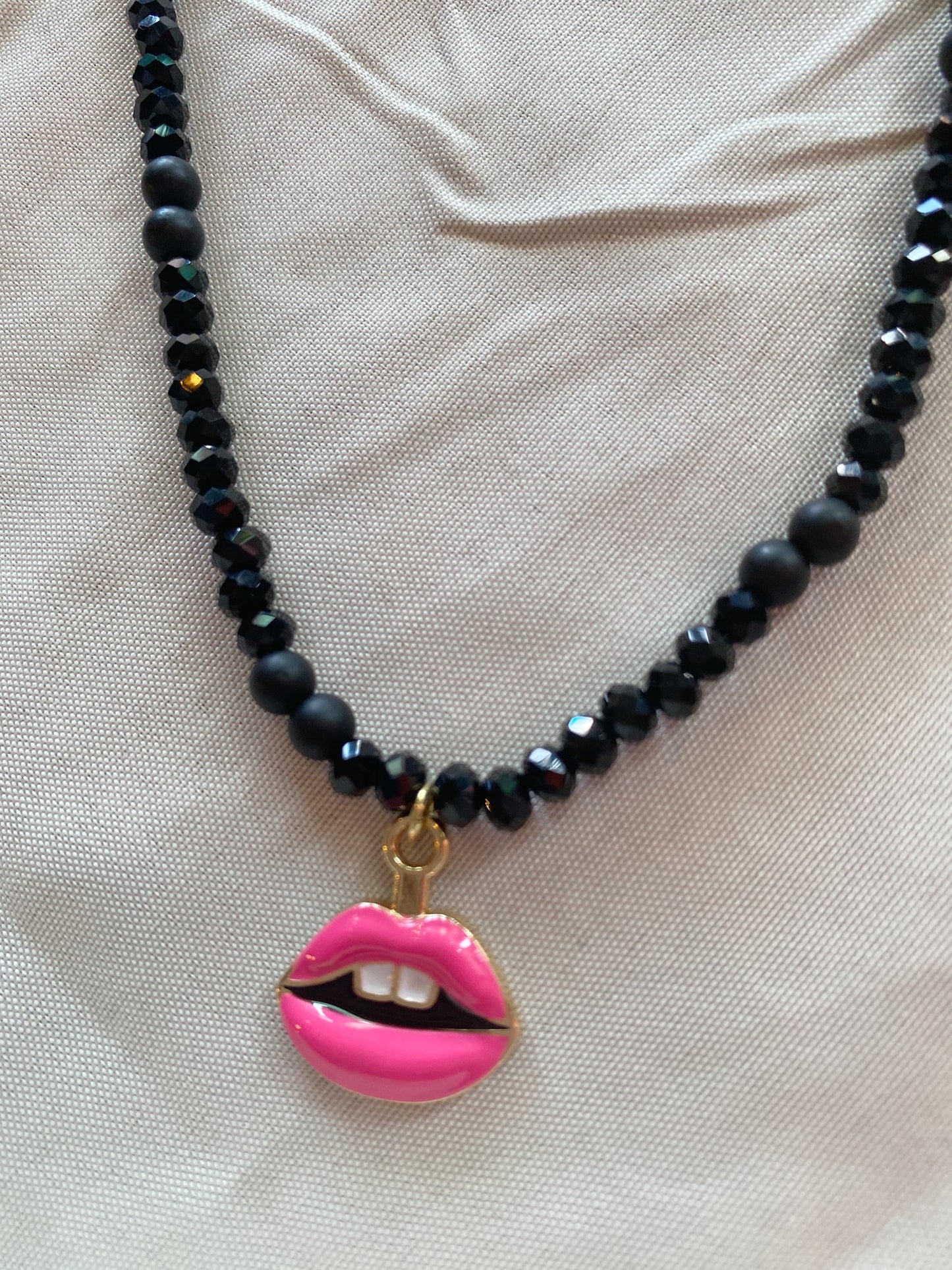 Hot pink lips Pendant black Beaded choker necklace