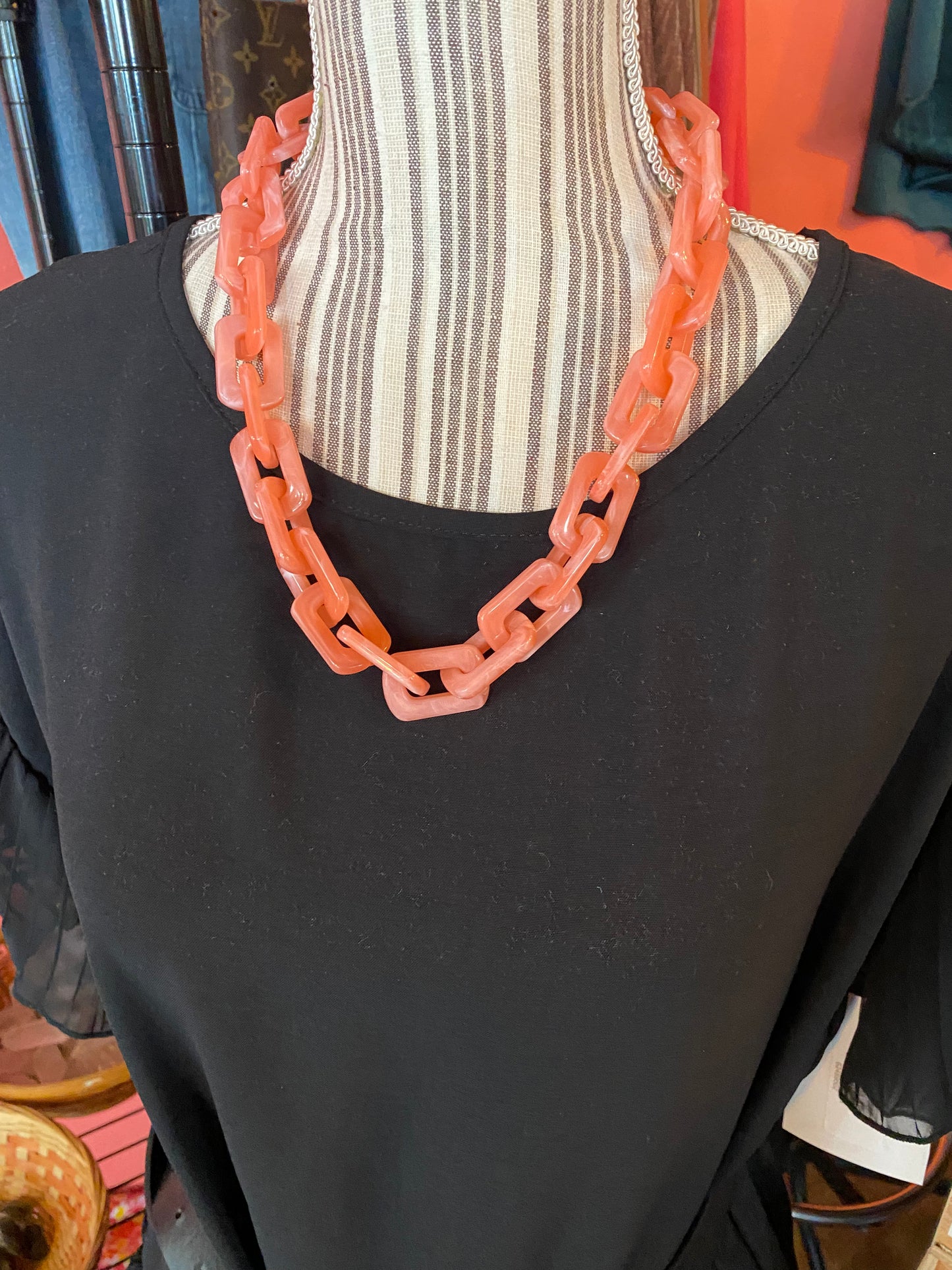 Acrylic chain link necklace